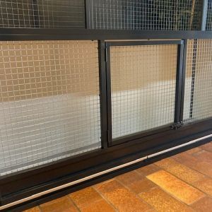 vluchtkooi b142 x 32 x h75cm in antraciet