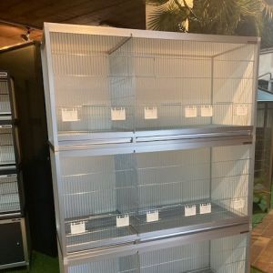 Kooien b125.5 x d50xh60.2cm in brut extra alu en pvc